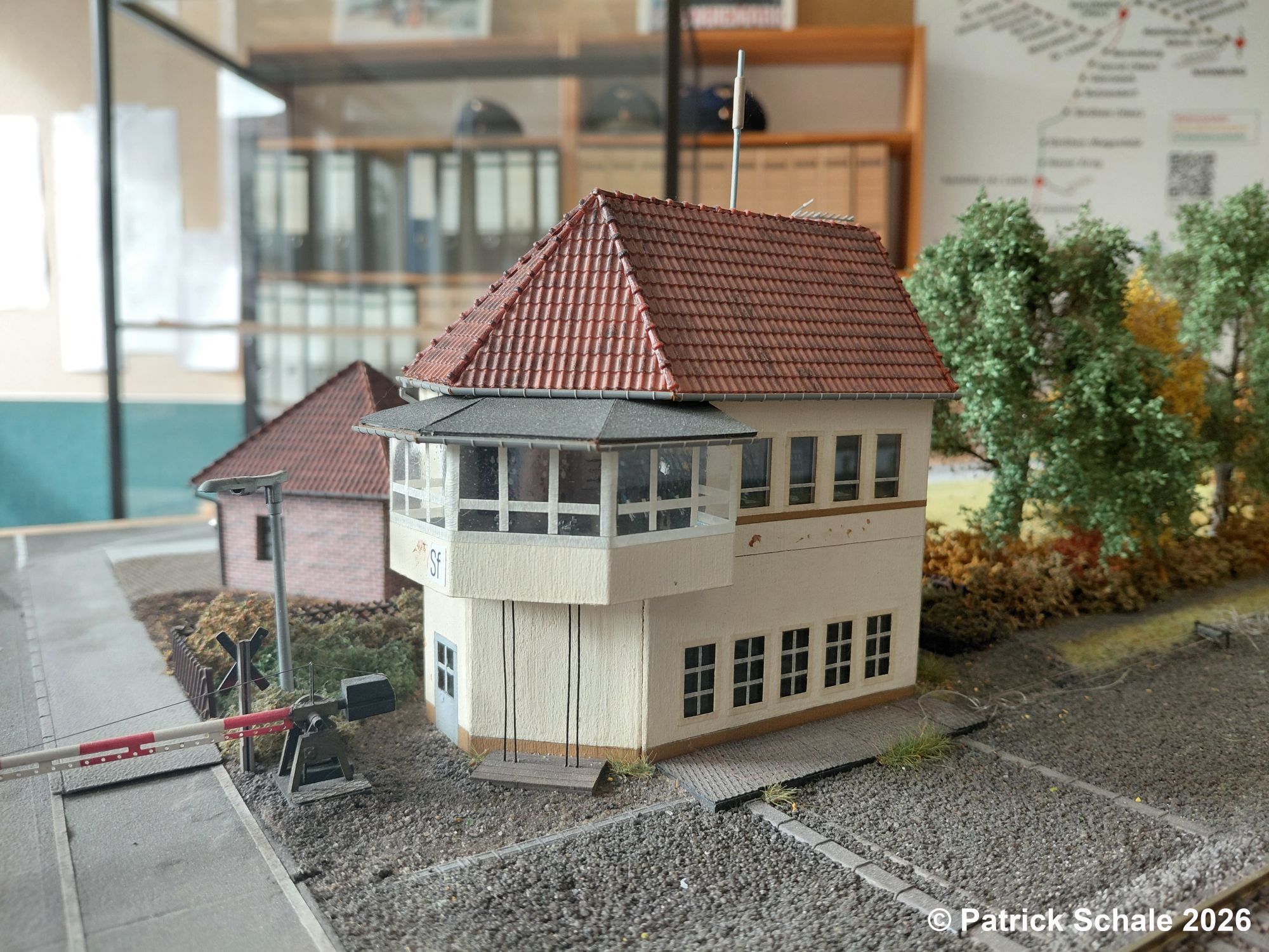 Stellwerk Sf vom Bahnhof Sulingen in den 1970er Jahren in Spurweite H0